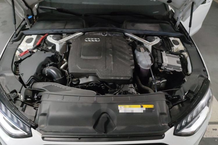 Used Audi A4L 2023 40 TFSI Luxury Dynamic Model Engine Bay