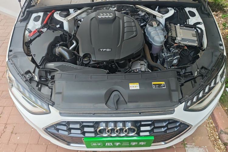 Used Audi A4L 2023 40 TFSI Fashion Dynamic Model Engine Bay