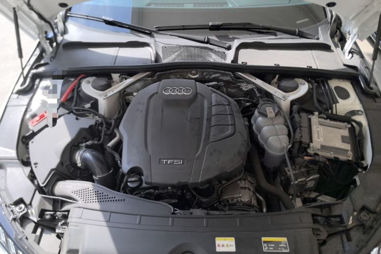 Used Audi A4L 2023 40 TFSI Fashion Dynamic Model Engine Bay