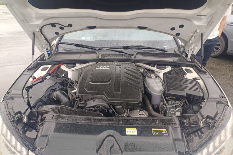 Used Audi A4L 2023 40 TFSI Luxury Dynamic Model Engine Bay
