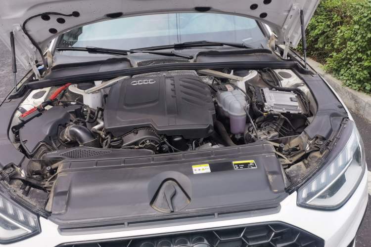 Used Audi A4L 2023 40 TFSI Luxury Dynamic Model Engine Bay