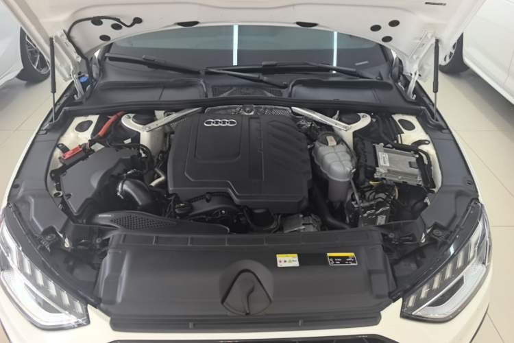 Used Audi A4L 2023 40 TFSI quattro Luxury Dynamic Edition Engine Bay