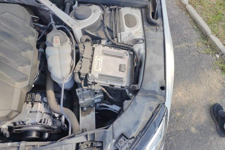 Used Audi A4L 2023 40 TFSI quattro Luxury Dynamic Edition Engine Bay Left