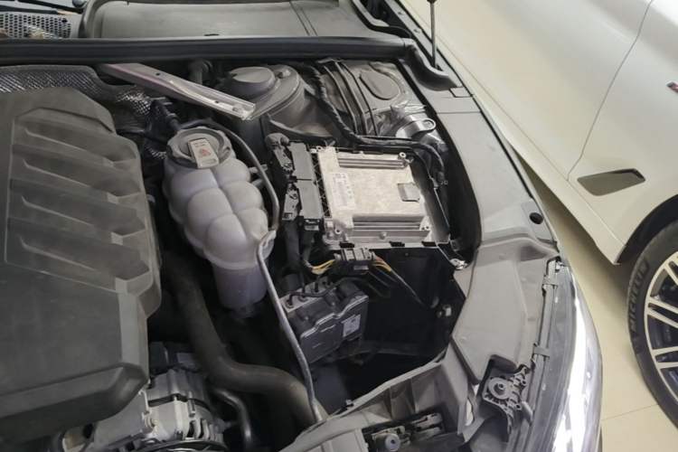 Used Audi A4L 2023 40 TFSI Fashion Dynamic Model Engine Bay Left