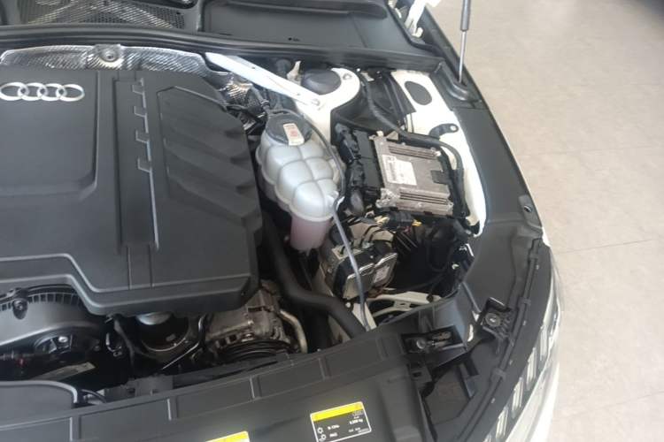 Used Audi A4L 2023 40 TFSI quattro Luxury Dynamic Edition Engine Bay Left