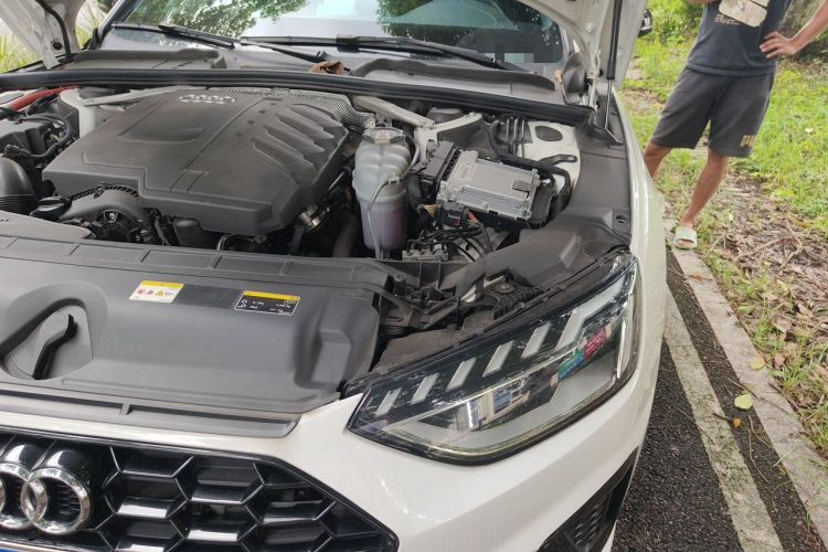 Used Audi A4L 2023 40 TFSI Luxury Dynamic Model Engine Bay Left