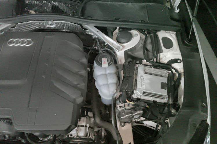 Used Audi A4L 2023 40 TFSI Luxury Dynamic Model Engine Bay Left