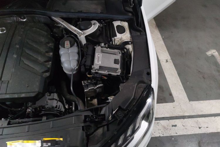 Used Audi A4L 2023 40 TFSI Luxury Dynamic Model Engine Bay Left