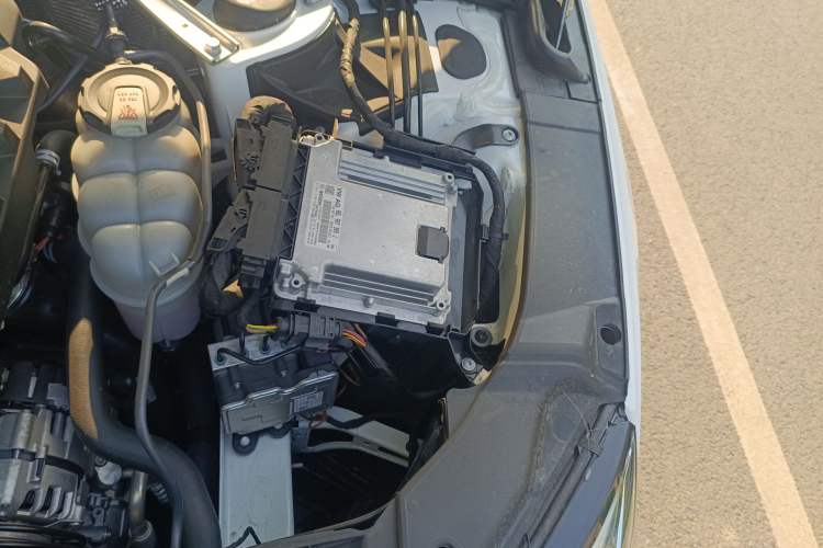 Used Audi A4L 2023 40 TFSI Luxury Dynamic Model Engine Bay Left
