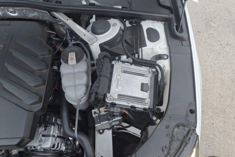 Used Audi A4L 2023 40 TFSI Luxury Dynamic Model Engine Bay Left