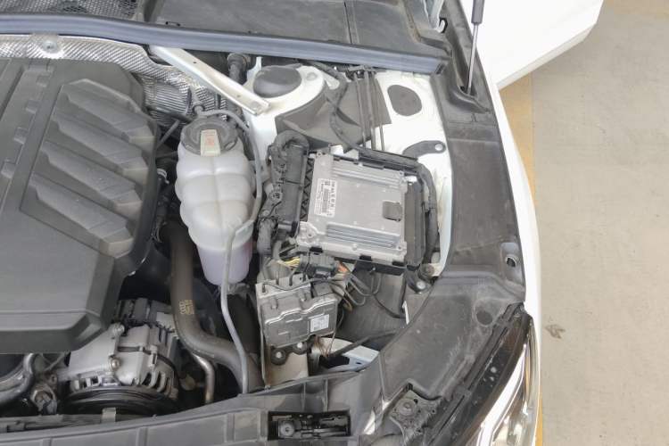 Used Audi A4L 2023 40 TFSI Fashion Dynamic Model Engine Bay Left