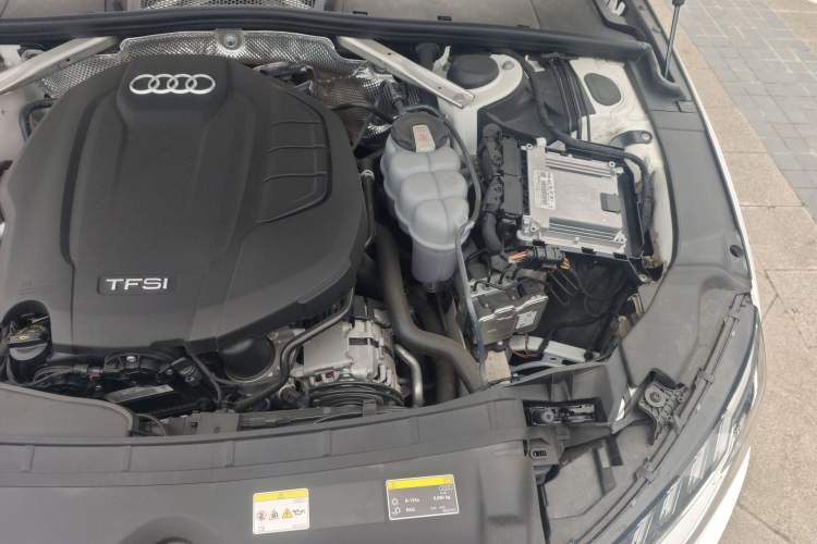 Used Audi A4L 2023 40 TFSI Luxury Dynamic Model Engine Bay Left