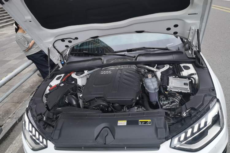 Used Audi A4L 2023 40 TFSI quattro Luxury Dynamic Edition Engine Bay