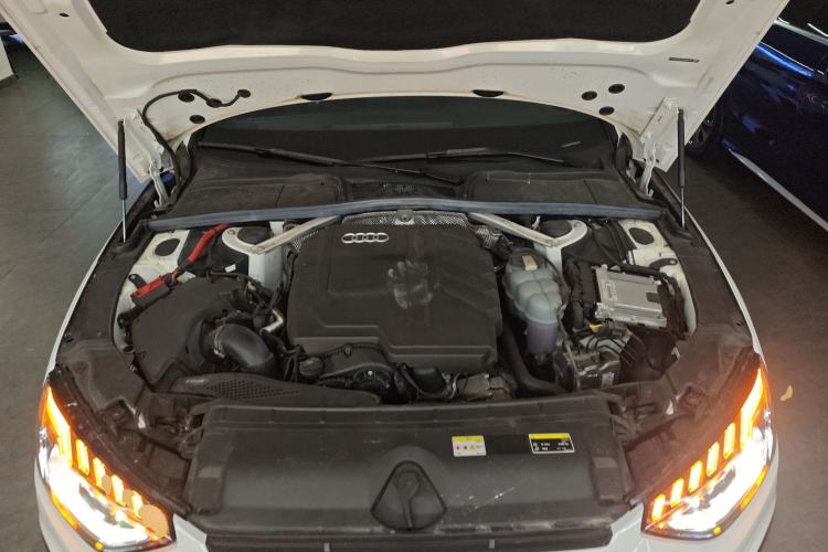 Used Audi A4L 2023 40 TFSI Luxury Dynamic Model Engine Bay