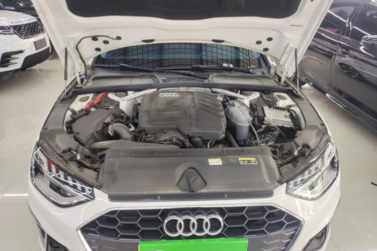 Used Audi A4L 2023 40 TFSI Fashion Dynamic Model Engine Bay