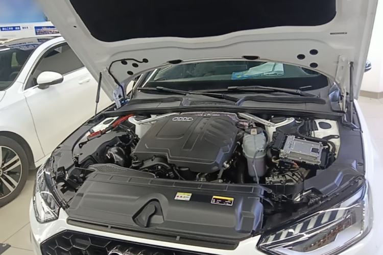 Used Audi A4L 2023 40 TFSI Luxury Dynamic Model Engine Bay