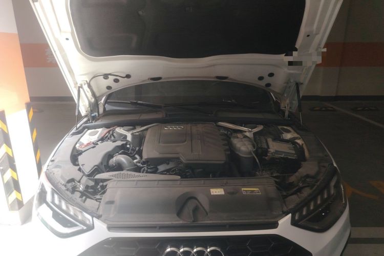 Used Audi A4L 2023 40 TFSI Luxury Dynamic Model Engine Bay
