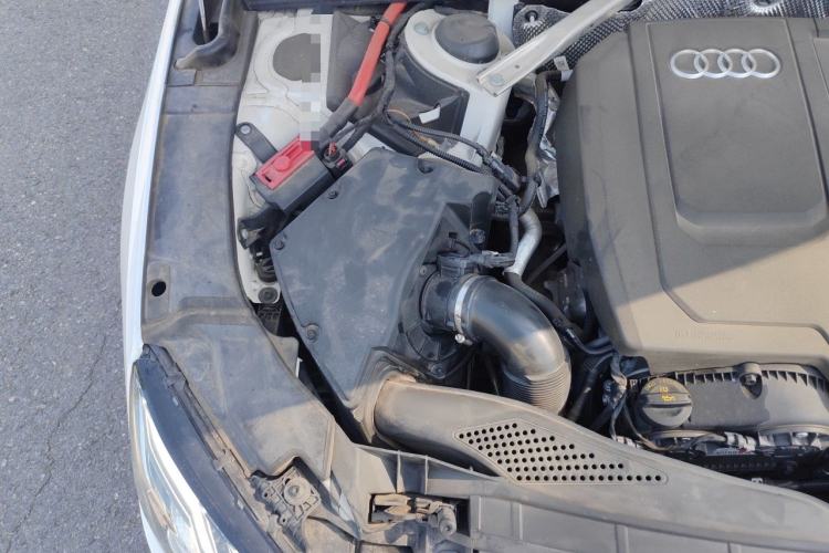 Used Audi A4L 2023 40 TFSI quattro Luxury Dynamic Edition Engine Bay Right