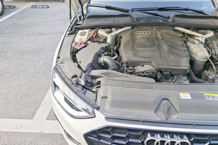 Used Audi A4L 2023 40 TFSI Luxury Dynamic Model Engine Bay Right