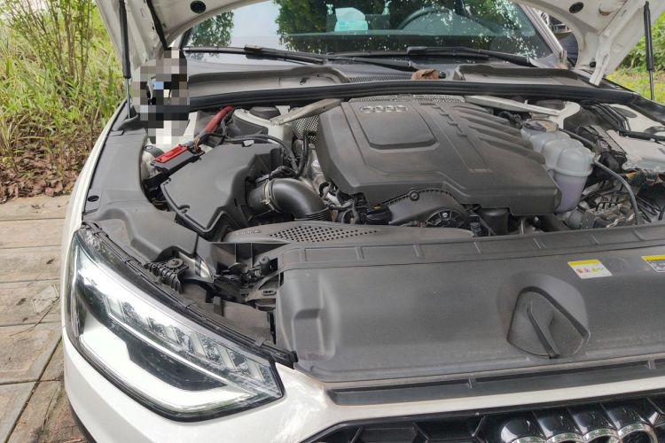 Used Audi A4L 2023 40 TFSI Luxury Dynamic Model Engine Bay Right