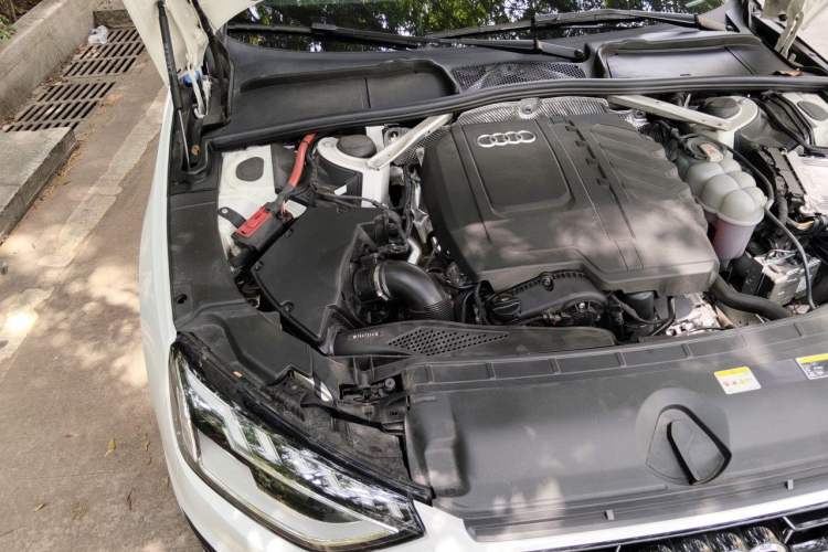 Used Audi A4L 2023 40 TFSI Luxury Dynamic Model Engine Bay Right