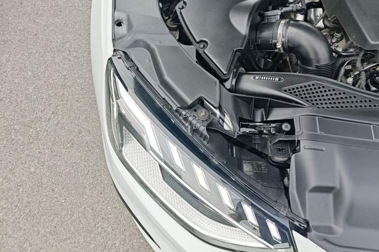 Used Audi A4L 2023 40 TFSI quattro Luxury Dynamic Edition Engine Bay Right