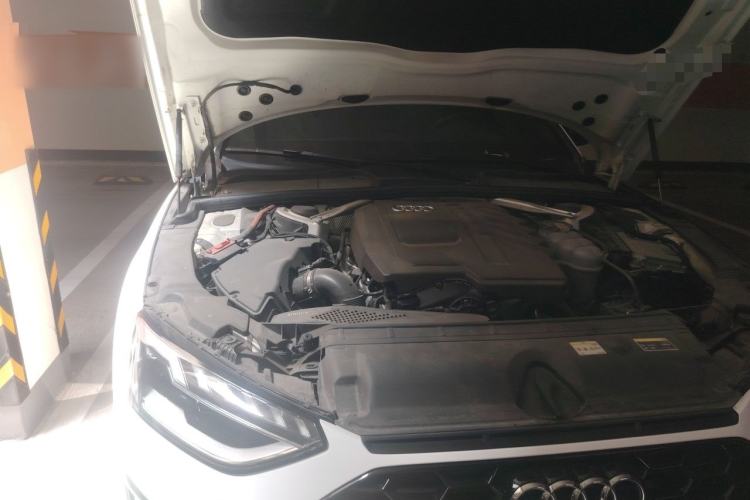 Used Audi A4L 2023 40 TFSI Luxury Dynamic Model Engine Bay Right