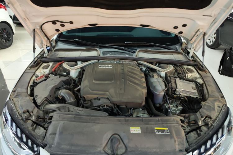 Used Audi A4L 2023 40 TFSI Fashion Dynamic Model Engine Bay