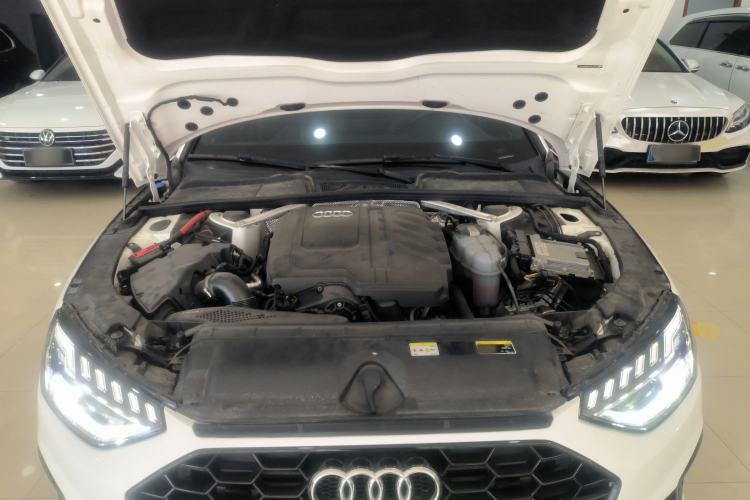 Used Audi A4L 2023 40 TFSI Luxury Dynamic Model Engine Bay