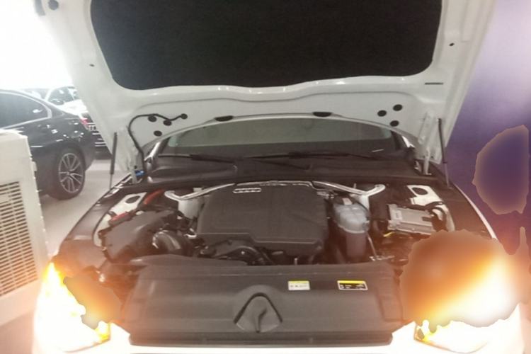 Used Audi A4L 2023 40 TFSI Fashion Dynamic Model Engine Bay
