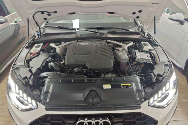 Used Audi A4L 2023 40 TFSI Luxury Dynamic Model Engine Bay