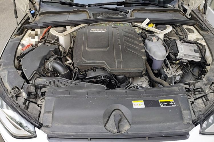 Used Audi A4L 2023 40 TFSI Luxury Dynamic Model Engine Bay