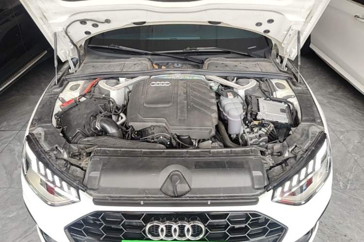 Used Audi A4L 2023 40 TFSI Luxury Dynamic Model Engine Bay
