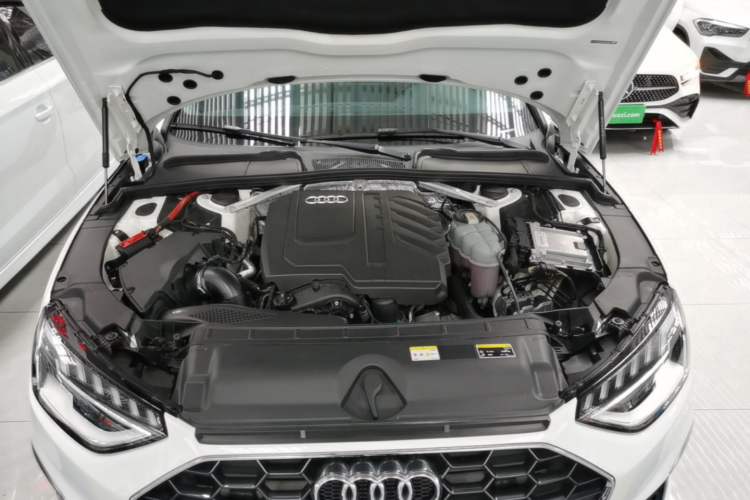 Used Audi A4L 2023 40 TFSI Fashion Dynamic Model Engine Bay