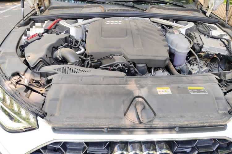 Used Audi A4L 2023 40 TFSI Fashion Dynamic Model Engine Bay