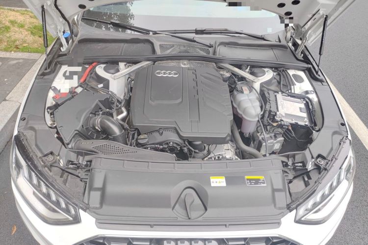 Used Audi A4L 2023 40 TFSI Fashion Dynamic Model Engine Bay