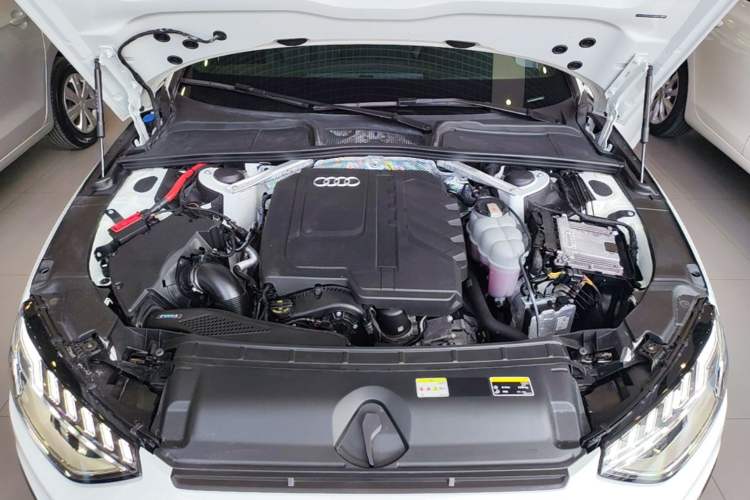 Used Audi A4L 2023 40 TFSI Luxury Dynamic Model Engine Bay