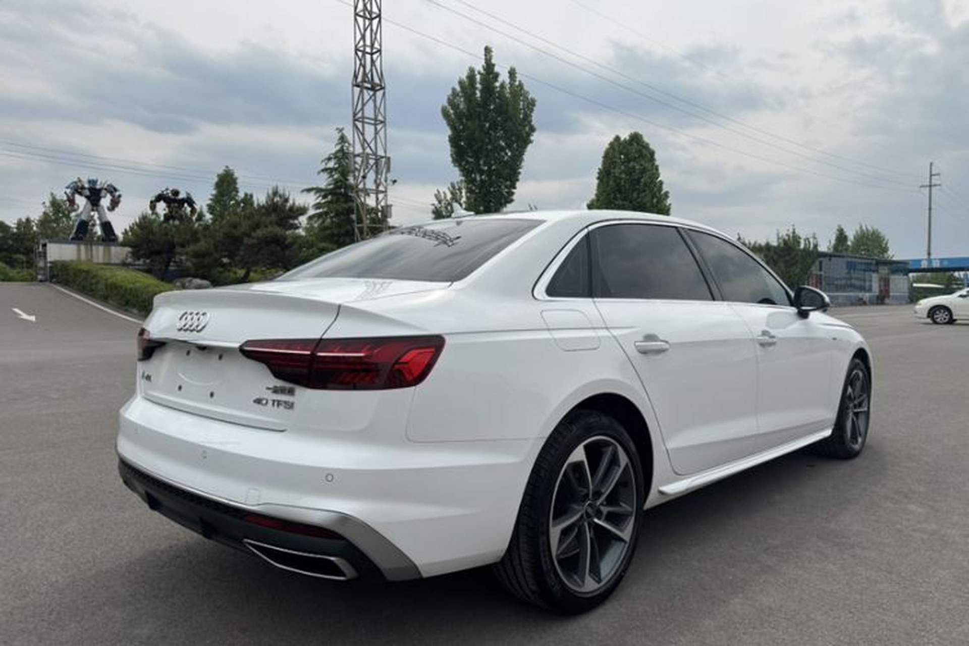 Used Audi A4L 2023 40 TFSI Luxury Dynamic Model Exterior 3