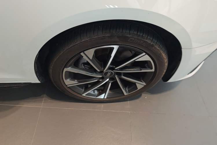 Used Audi A4L 2023 40 TFSI Luxury Dynamic Model Exterior 4