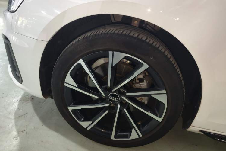 Used Audi A4L 2023 40 TFSI Luxury Dynamic Model Exterior 4