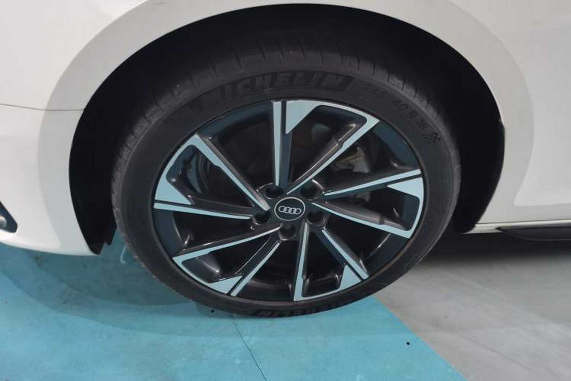 Used Audi A4L 2023 40 TFSI Luxury Dynamic Model Exterior 4