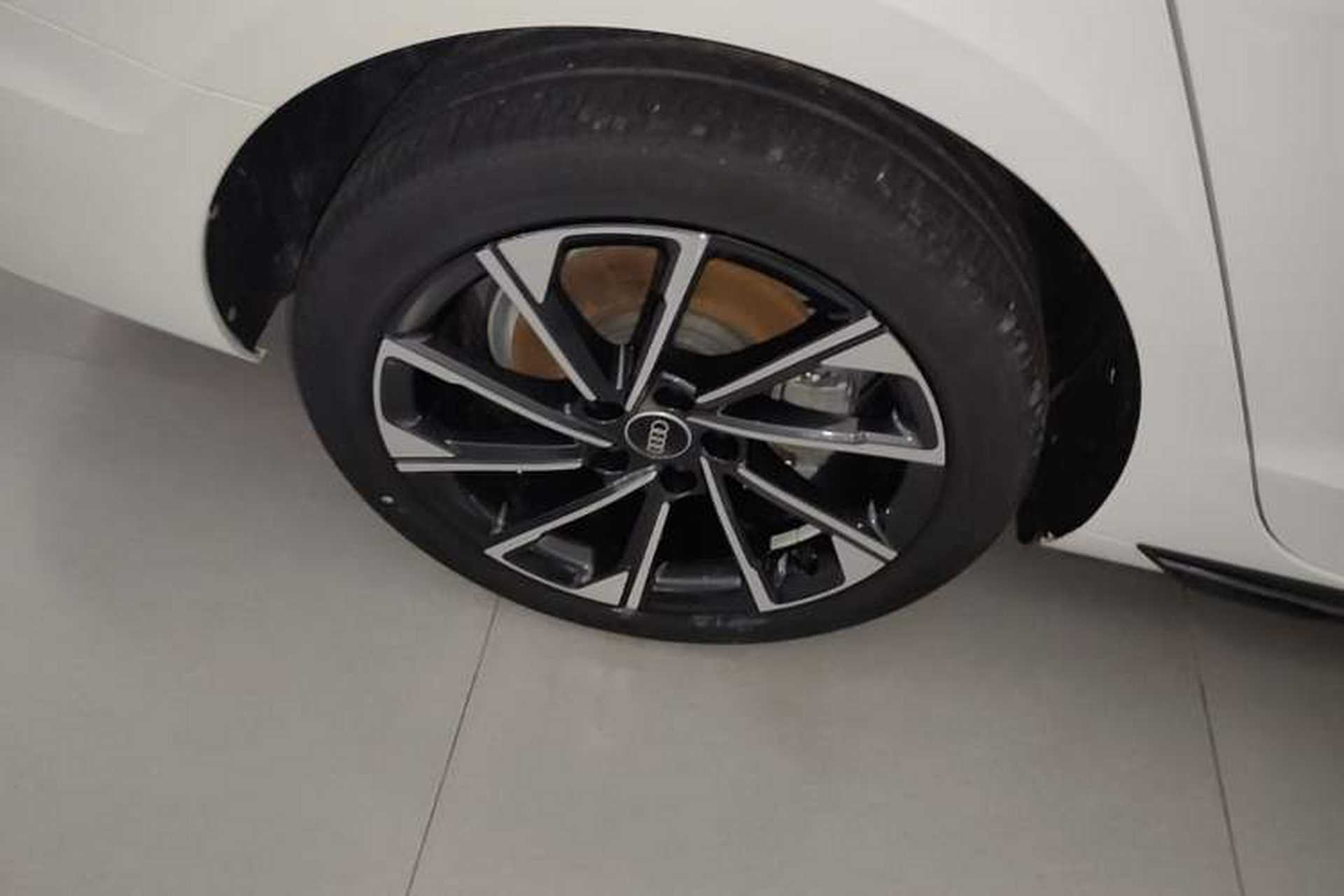Used Audi A4L 2023 40 TFSI Luxury Dynamic Model Exterior 5