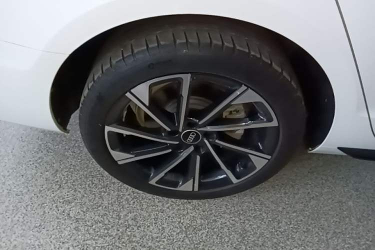 Used Audi A4L 2023 40 TFSI Luxury Dynamic Model Exterior 5