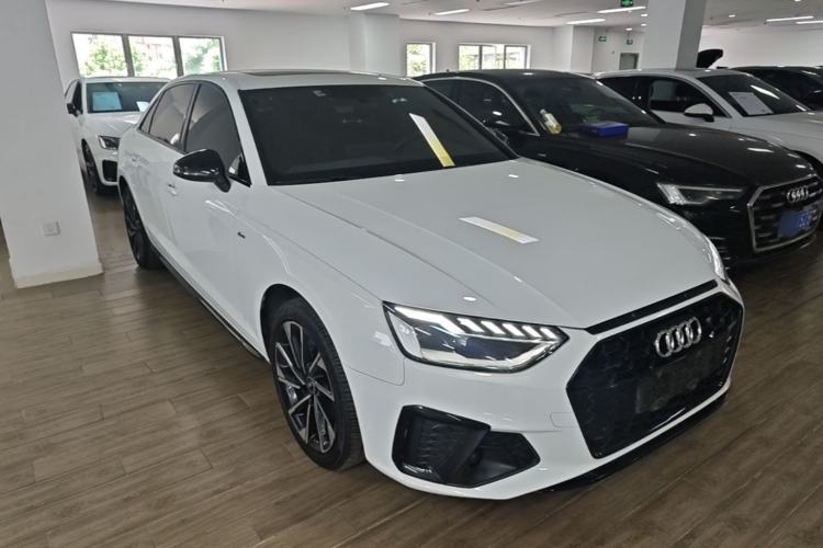 Used Audi A4L 2023 40 TFSI Luxury Dynamic Model Front Right 45 Deg