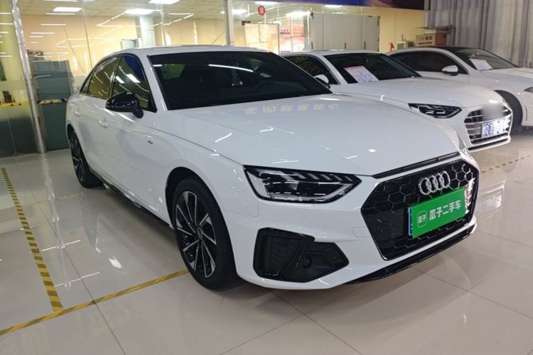 Used Audi A4L 2023 40 TFSI Luxury Dynamic Model Front Right 45 Deg