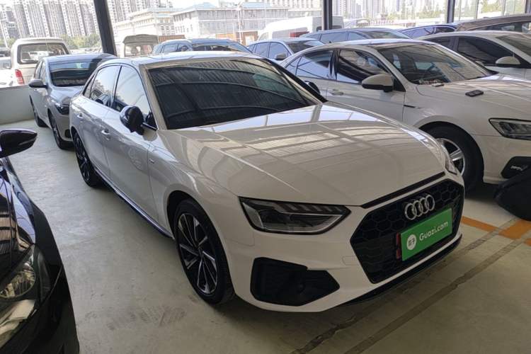 Used Audi A4L 2023 40 TFSI Luxury Dynamic Model Front Right 45 Deg