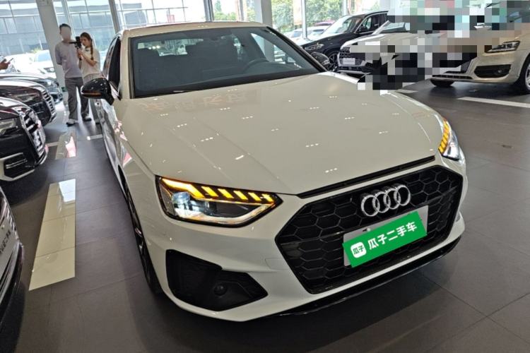 Used Audi A4L 2023 40 TFSI Luxury Dynamic Model Front Right 45 Deg