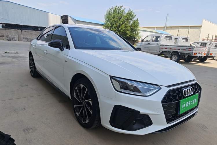 Used Audi A4L 2023 40 TFSI Luxury Dynamic Model Front Right 45 Deg