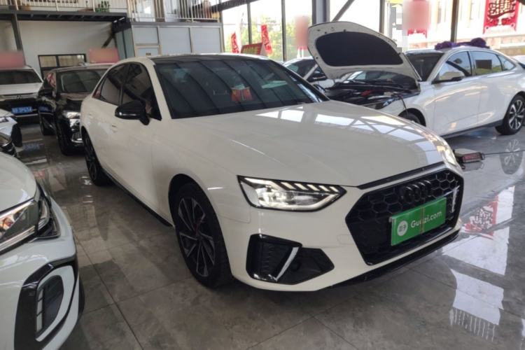 Used Audi A4L 2023 40 TFSI Luxury Dynamic Model Front Right 45 Deg