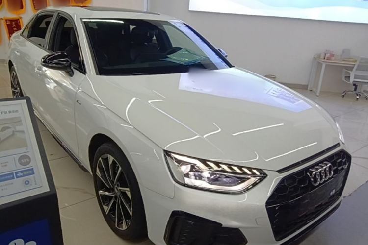 Used Audi A4L 2023 40 TFSI Luxury Dynamic Model Front Right 45 Deg